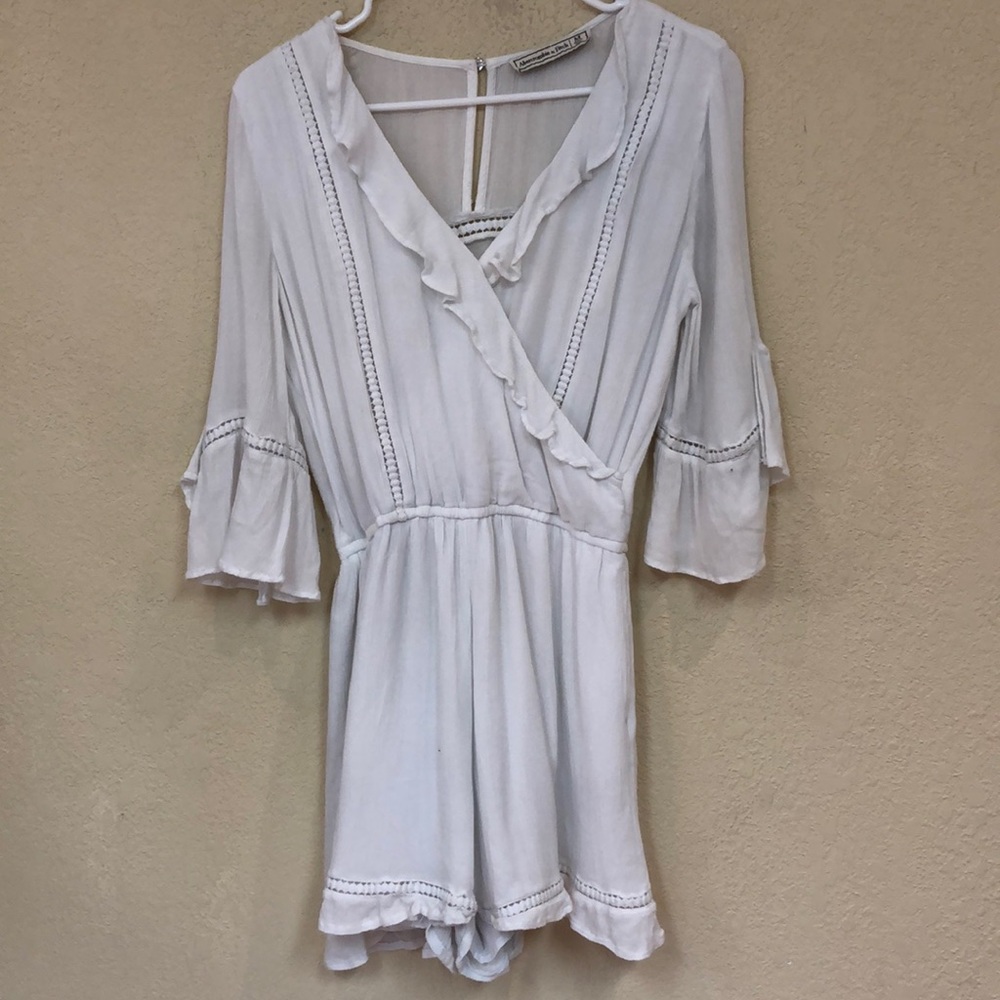 Abercrombie & Fitch white BOHO Romper jumper size M